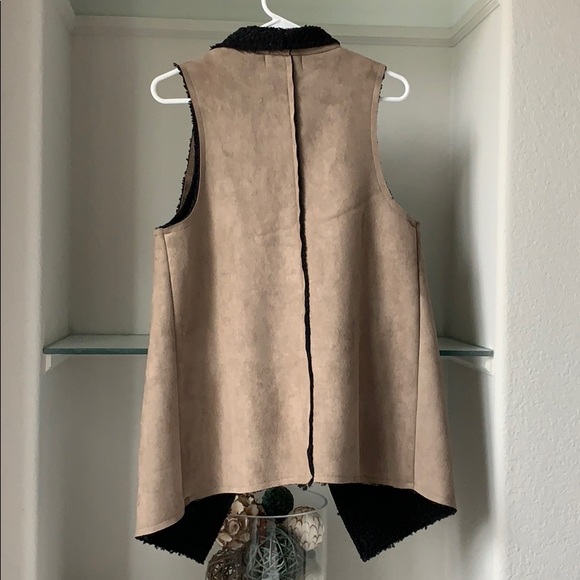 Camel Vest - Picture 3 of 6